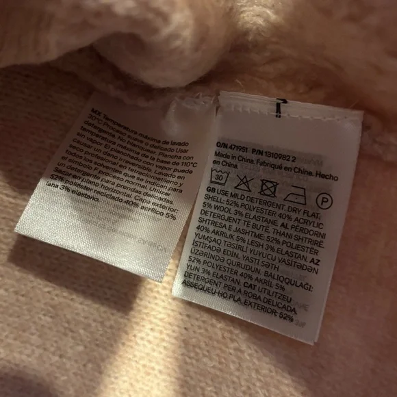 H&M OFF-THE-SHOULDER SWEATER - Picture 8 of 8